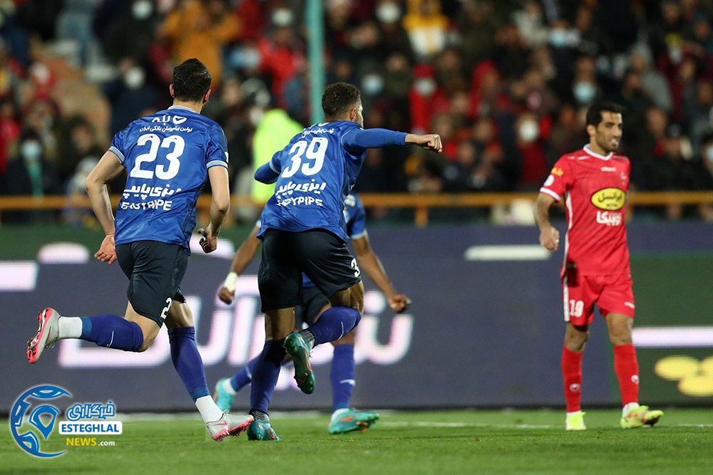  پیروزی 1-1 استقلال(تاج)