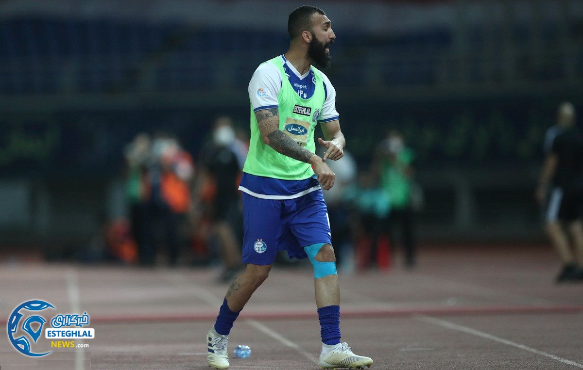 دیدار استقلال و تراکتور