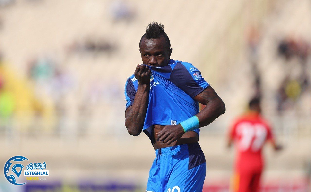 دیدار فولاد و استقلال