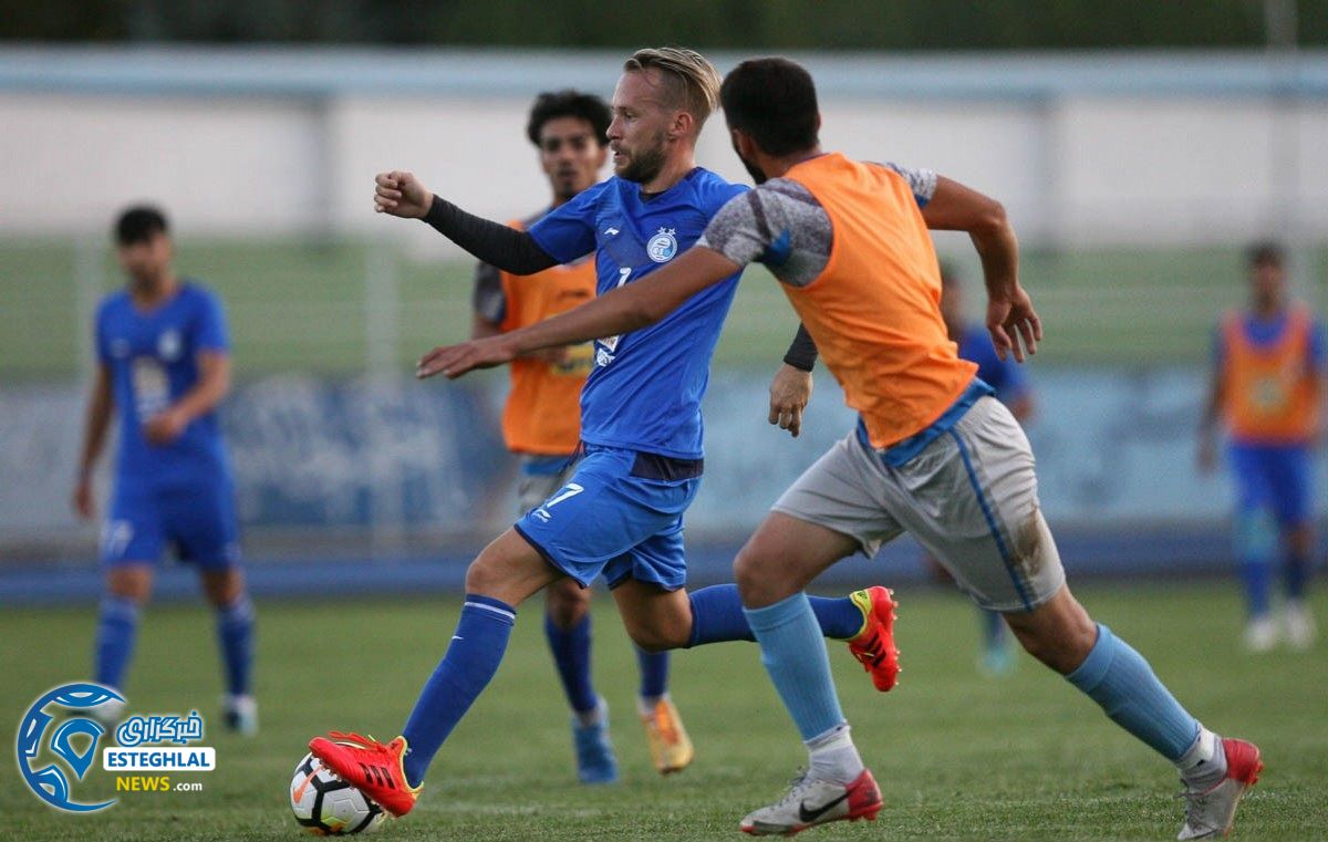 دیدار دوستانه استقلال و آکادمی استقلال