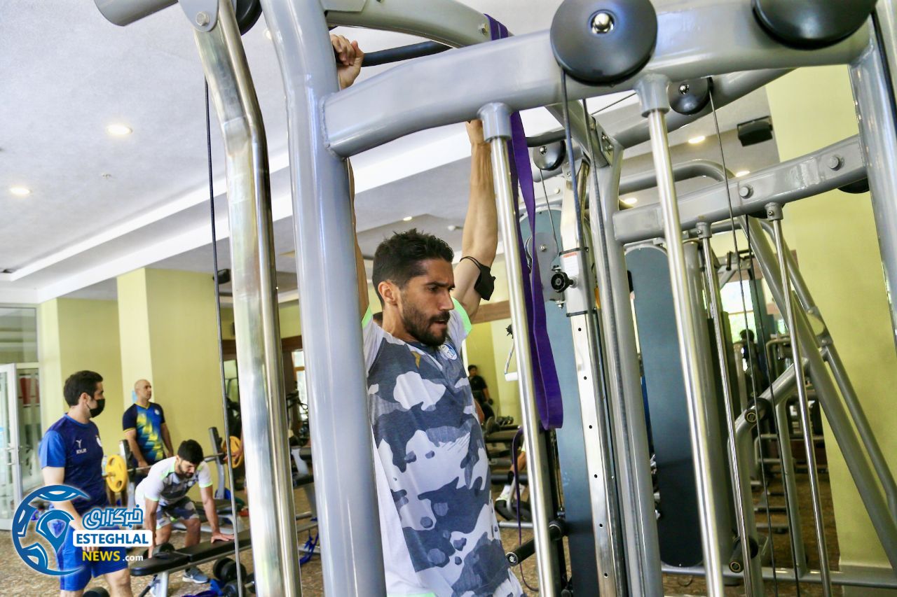 تمرین وزنه استقلال