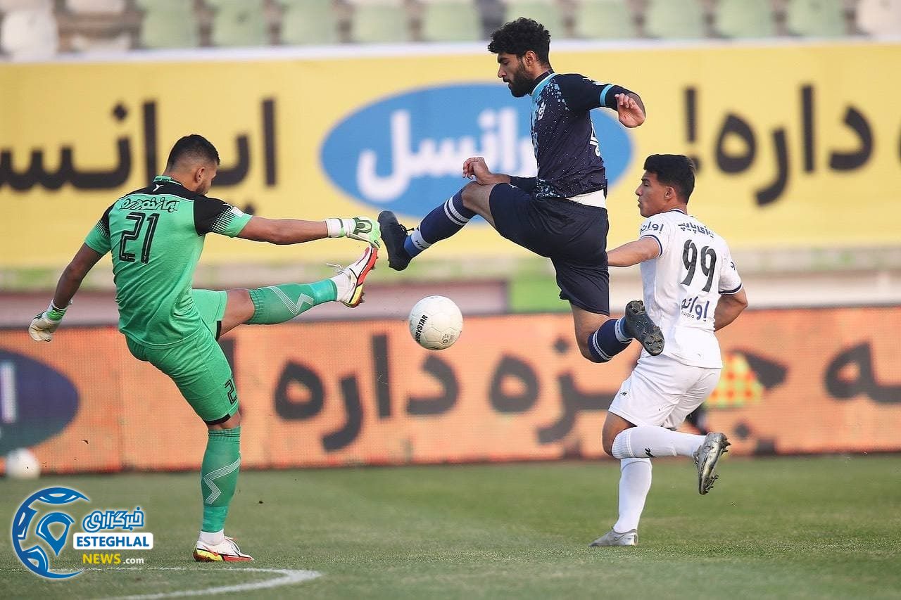 پیکان 0-3 استقلال