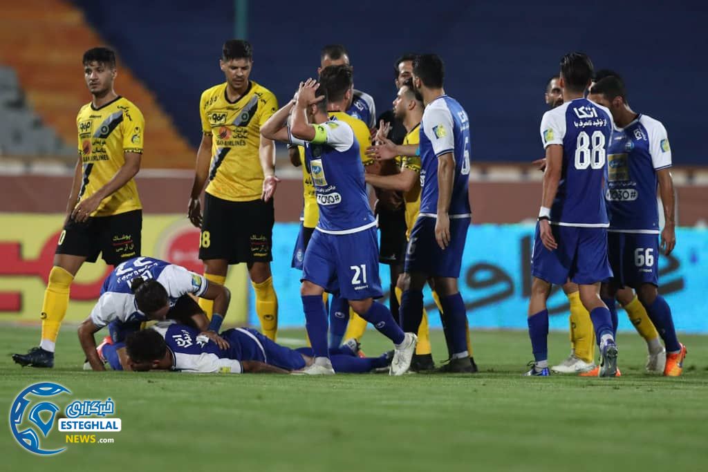 دیدار استقلال و سپاهان