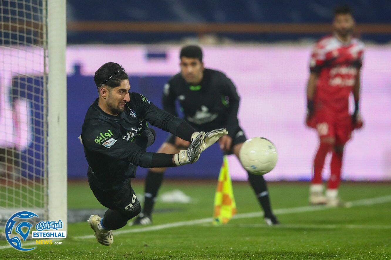 دیدار استقلال و نود