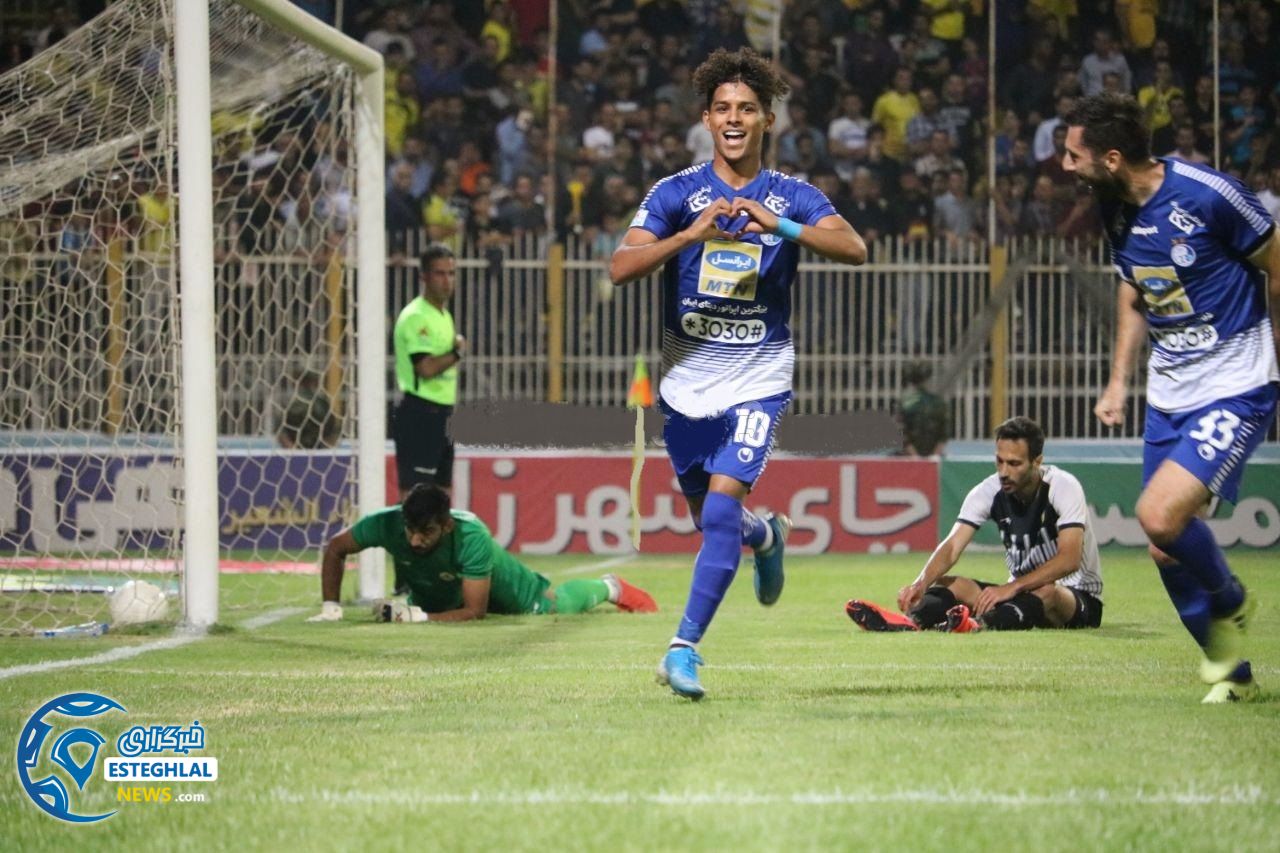 دیدار استقلال و نفت مسجدسلیمان