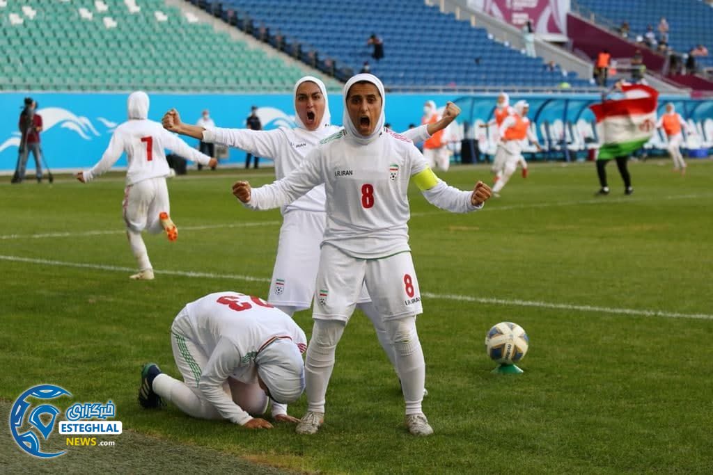 بهناز طاهرخانی