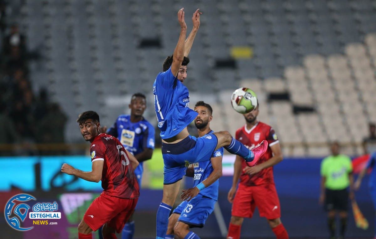 دیدار استقلال و تراکتورسازی