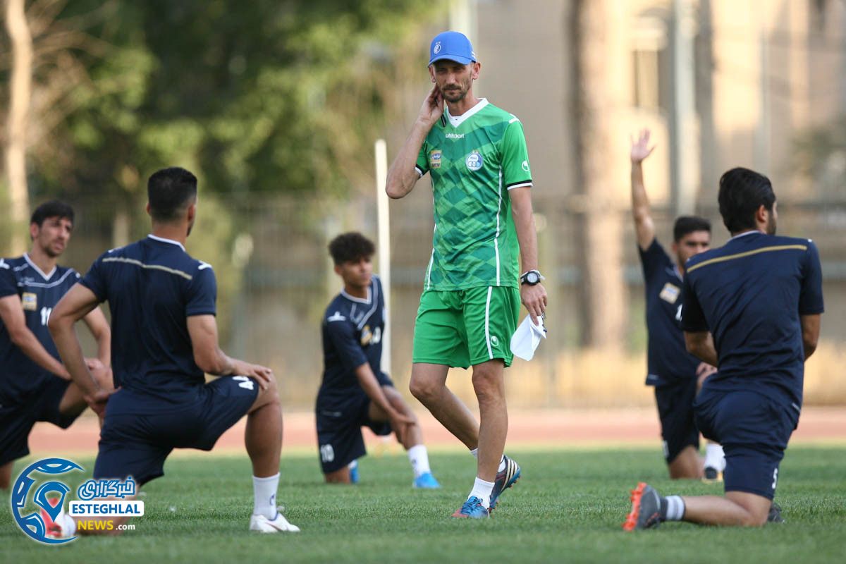 تمرین استقلال