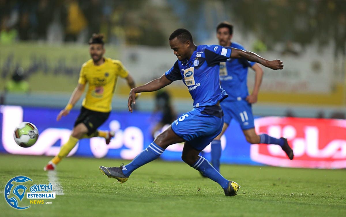 دیدار سپاهان و استقلال