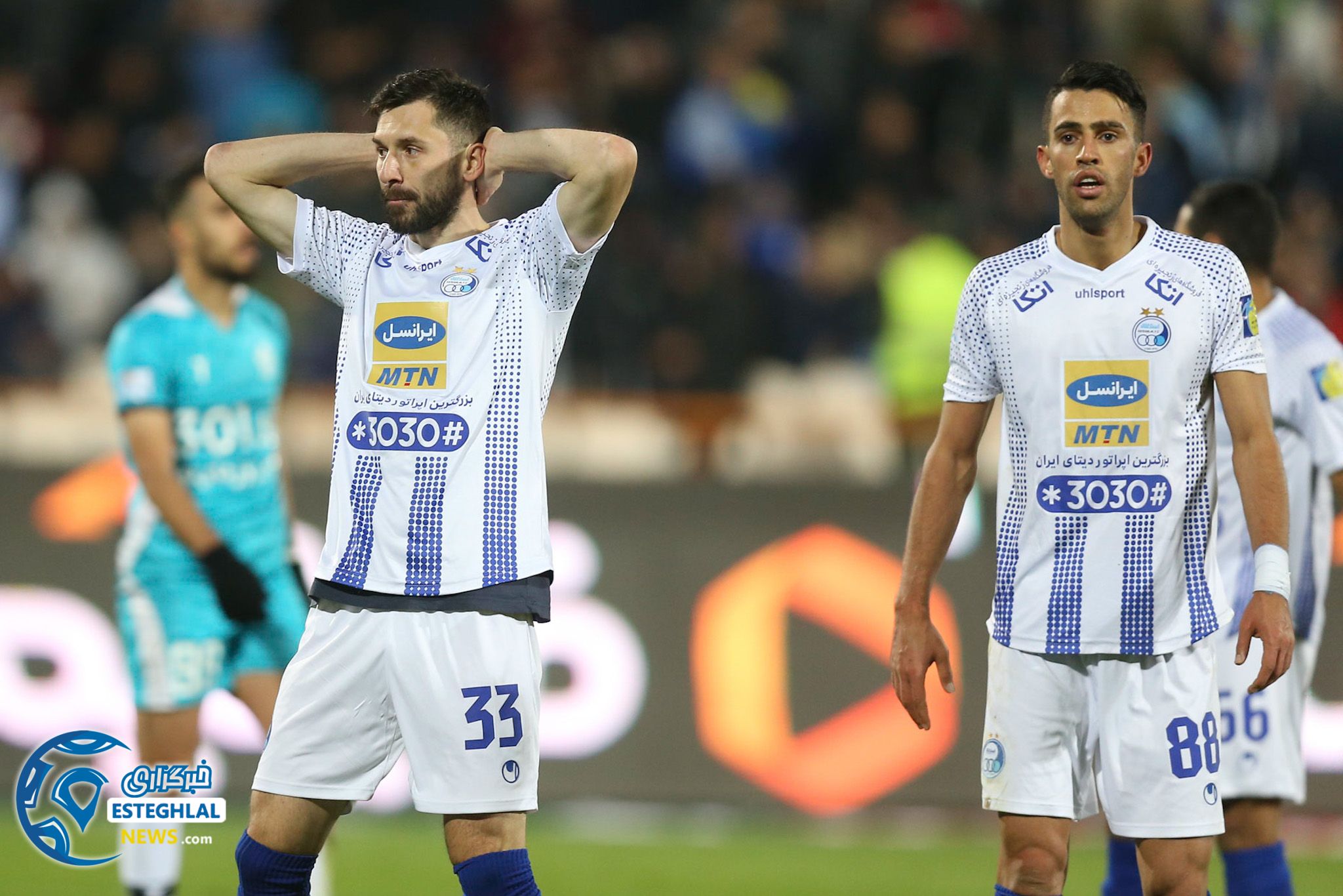 بازی پیکان و استقلال