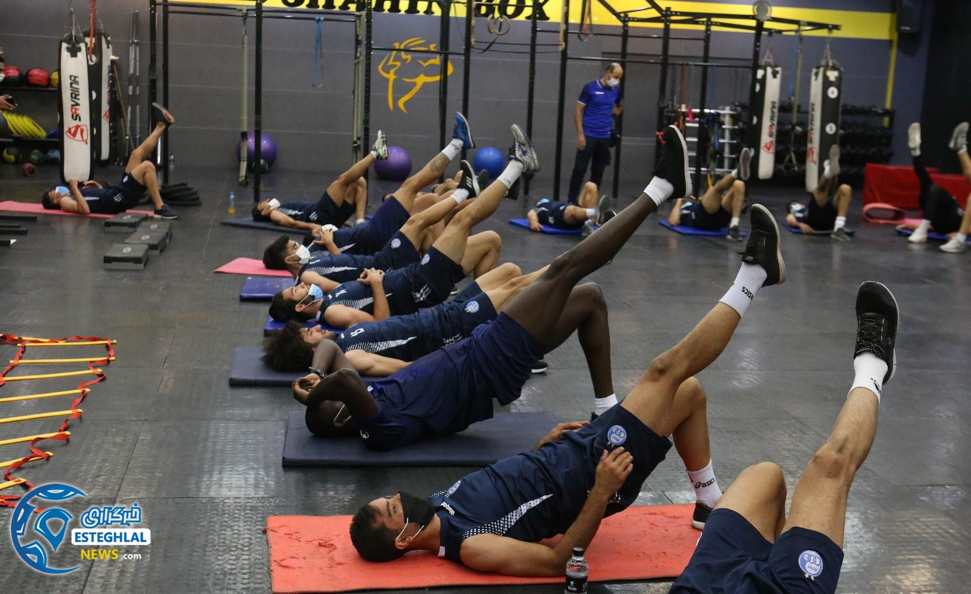 تمرین وزنه استقلال