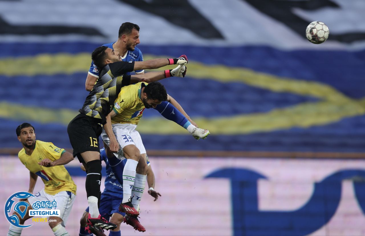 استقلال 1-0 نفت آبادان