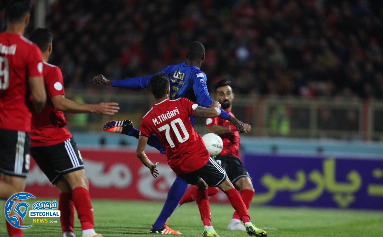 دیدار تراکتور و استقلال