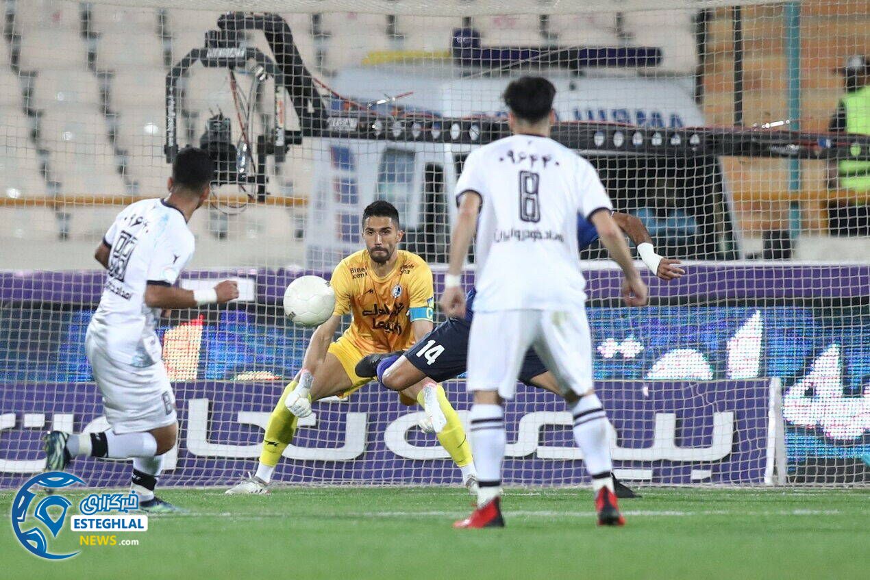 استقلال(تاج) 0-0 پیکان