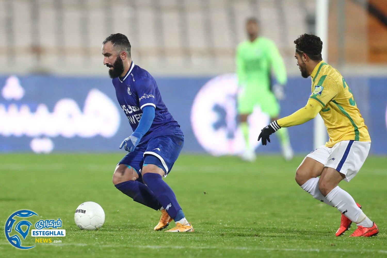 دیدار استقلال و نفت آبادان