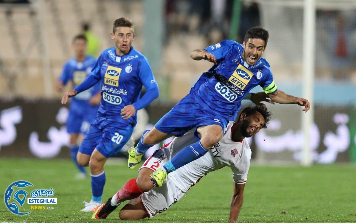 دیدار استقلال و نساجی