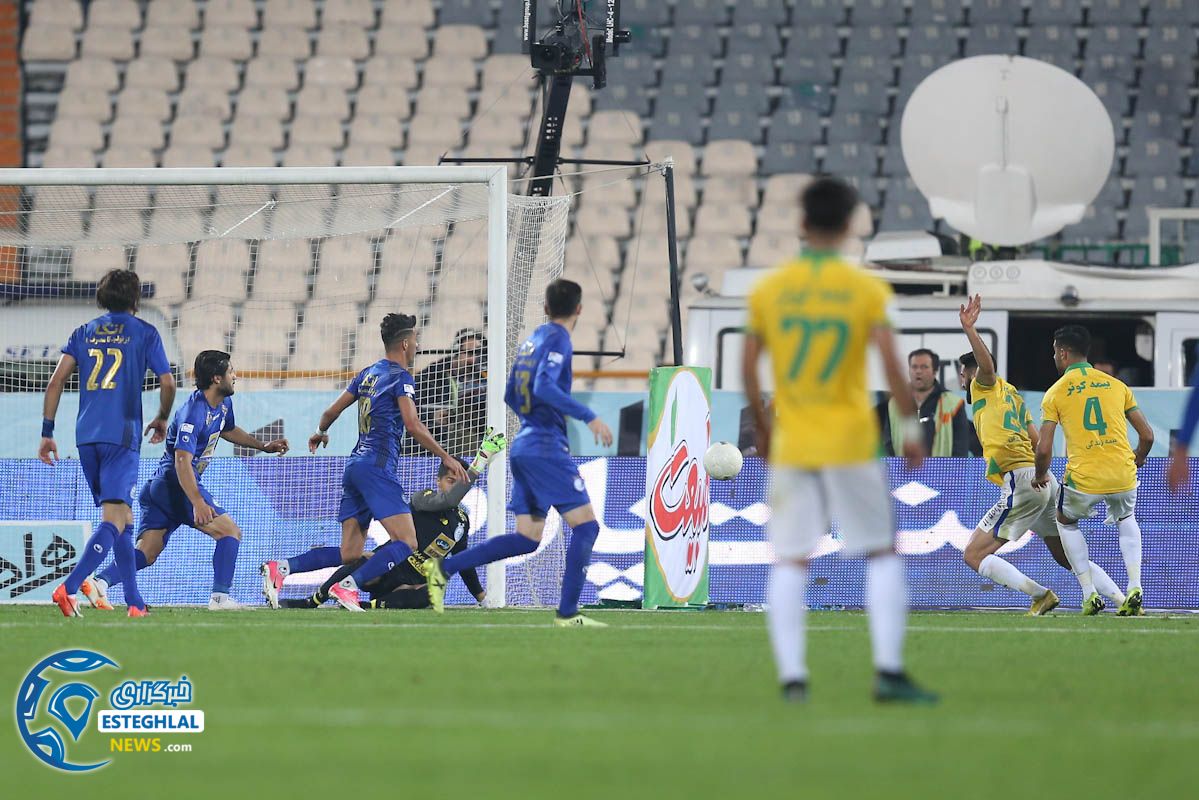 دیدار استقلال و نفت آبادان