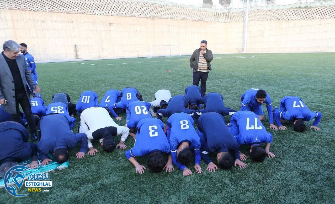 سجده شکر امیدهای استقلال