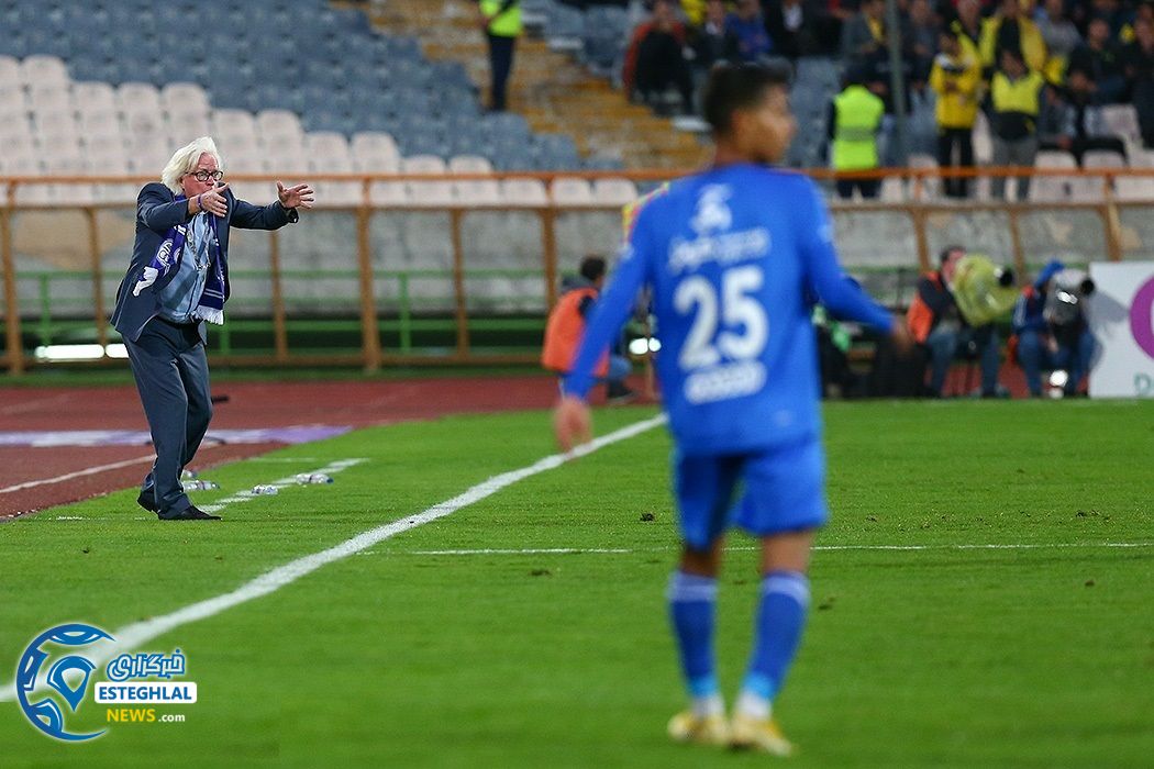 دیدار استقلال و سپاهان