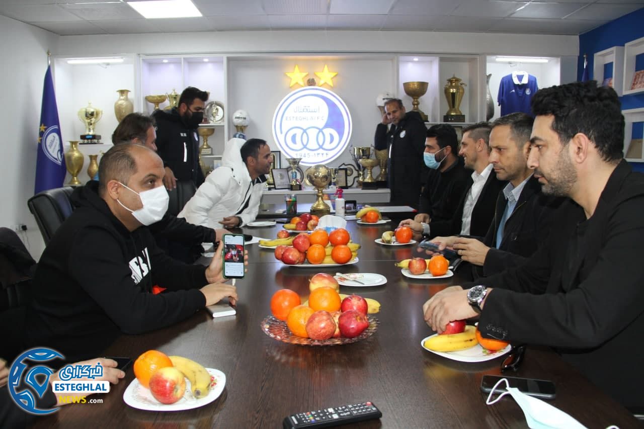 بازدید جانواریو از آکادمی استقلال