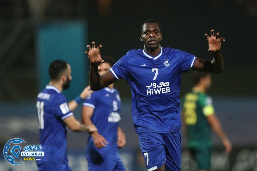 دیدار استقلال و الشرطه