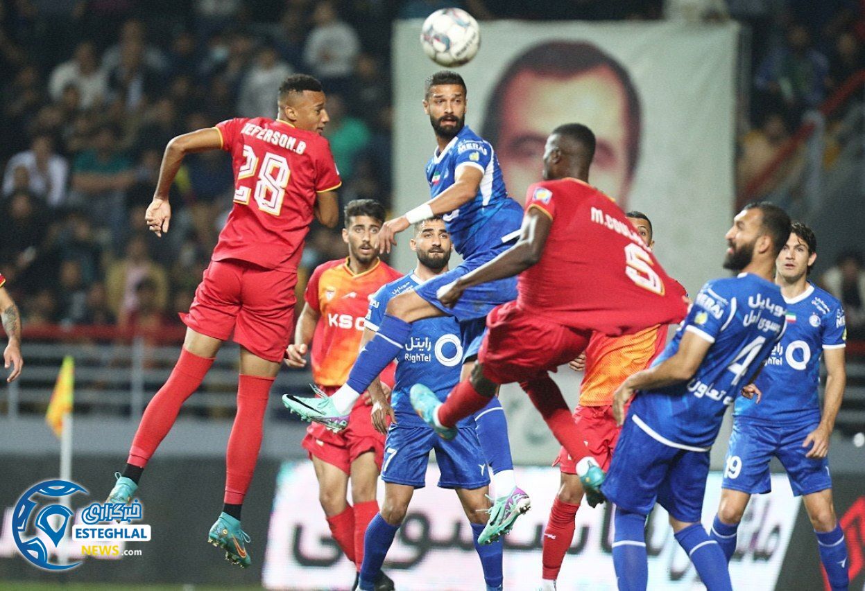 فولاد ۰-۰ استقلال