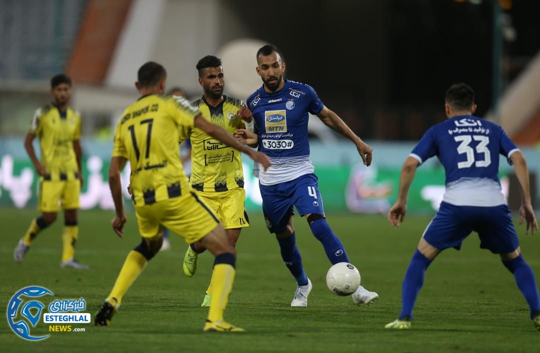 دیدار استقلال و فجر سپاسی