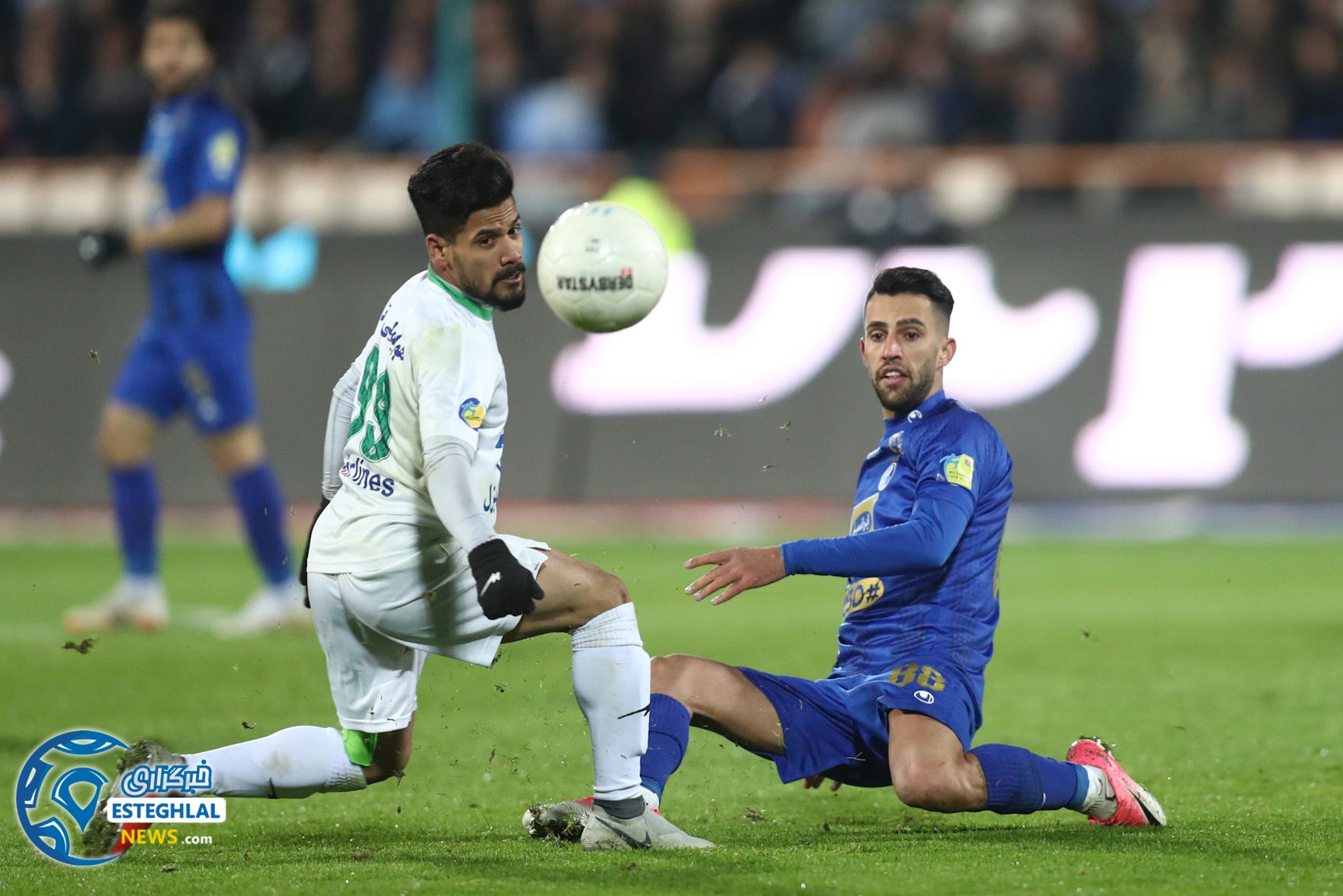 دیدار استقلال و ماشین سازی