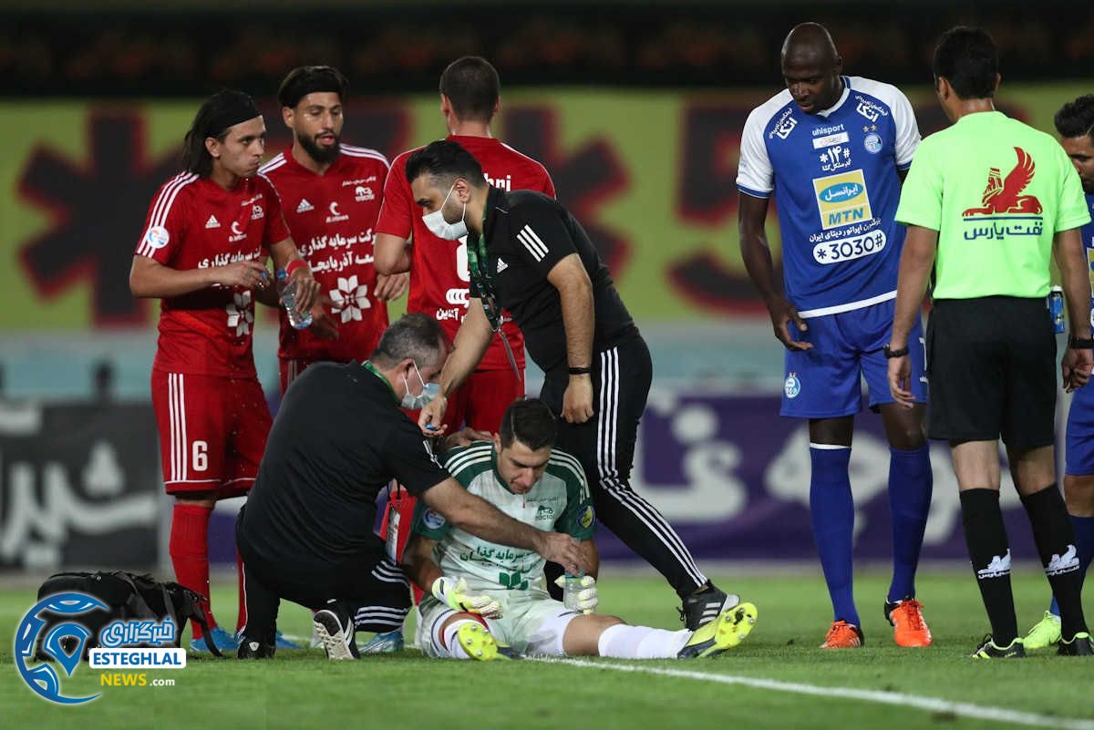 دیدار استقلال و تراکتور