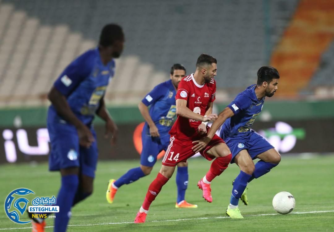 دیدار استقلال و تراکتور