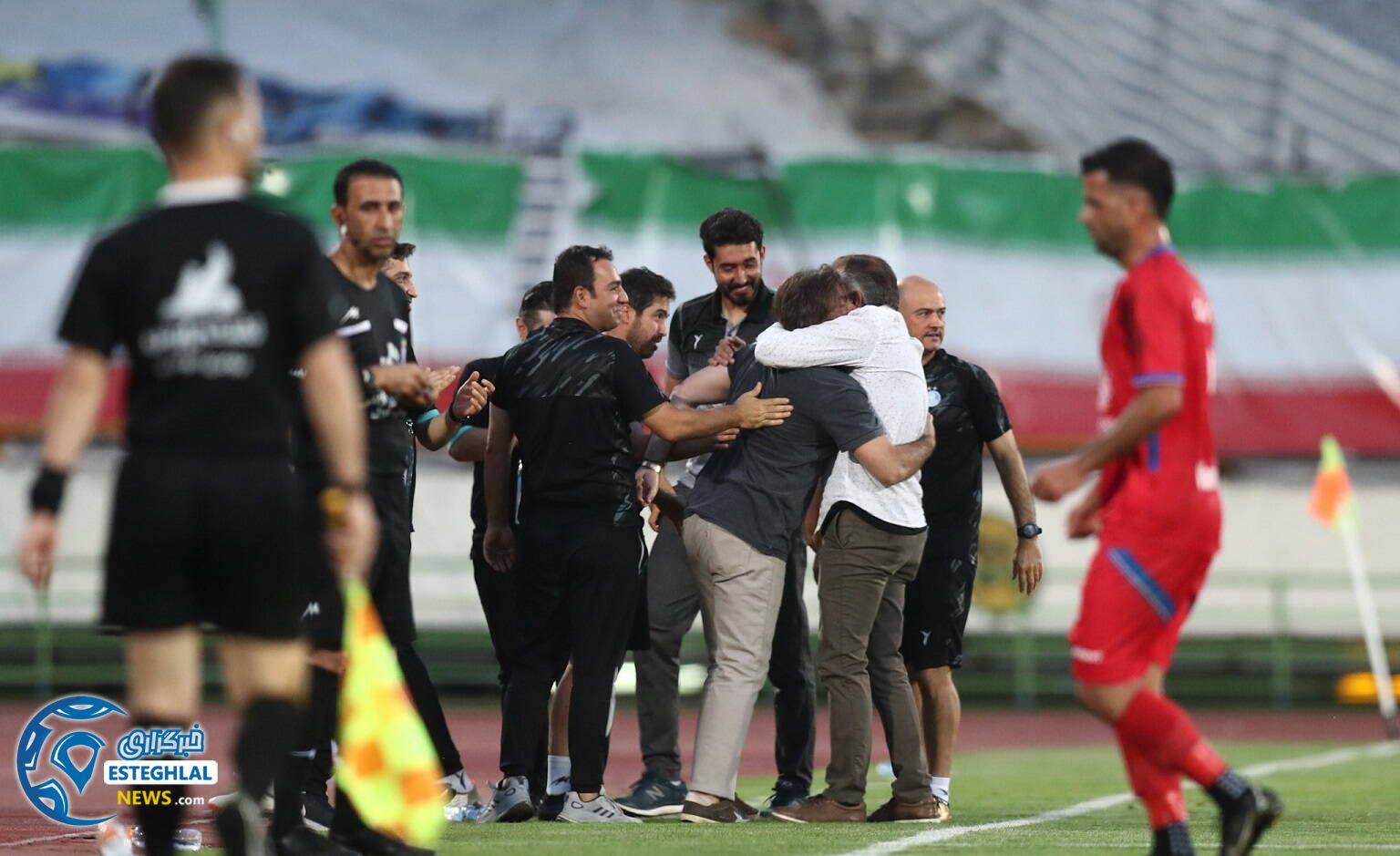 استقلال 4-0 نساجی