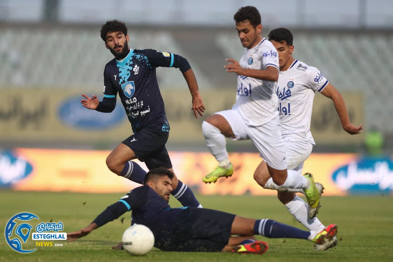 پیکان 0-3 استقلال