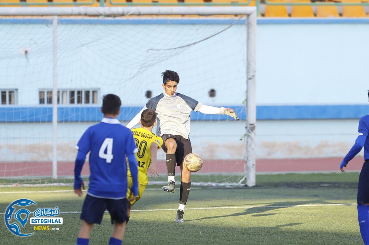 فرزام حسینی