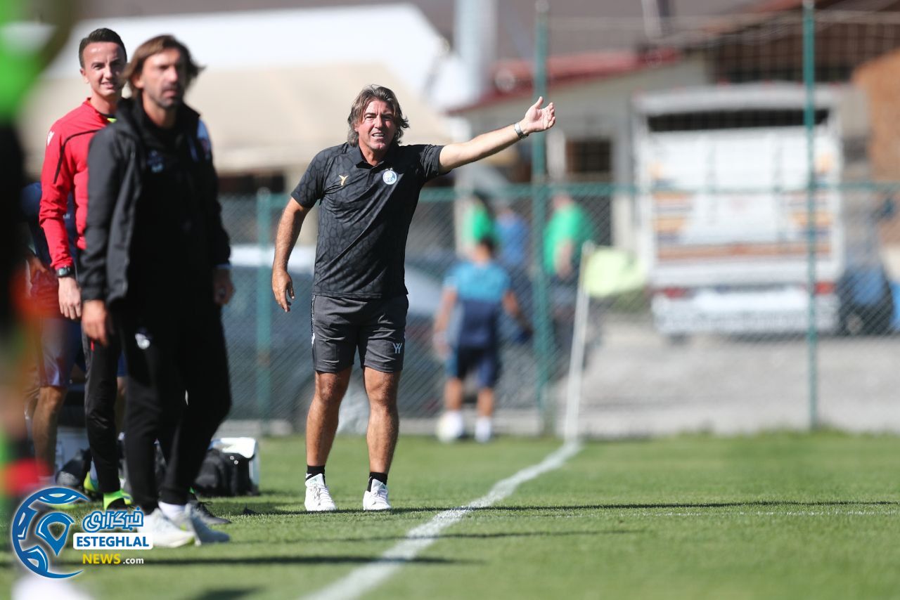 تیم فوتبال استقلال