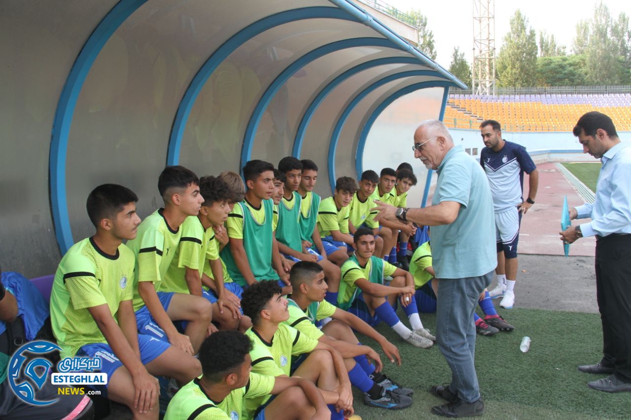 تیم نونهالان استقلال