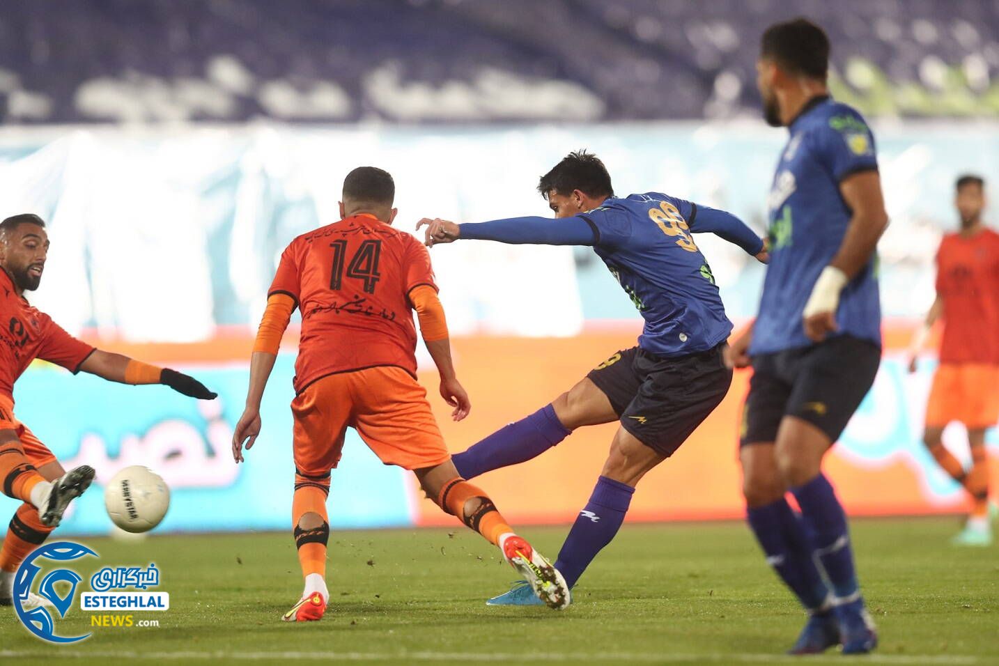 استقلال 3-2 مس رفسنجان