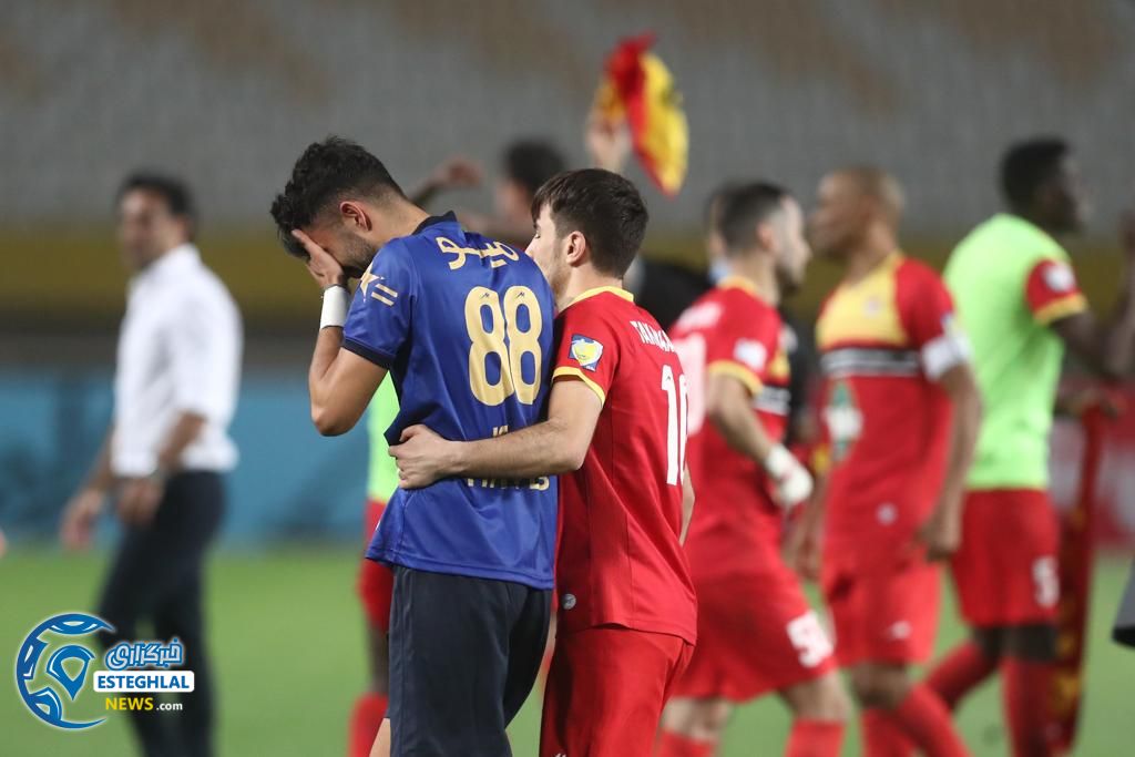 استقلال 0(2)-(4)0 فولاد