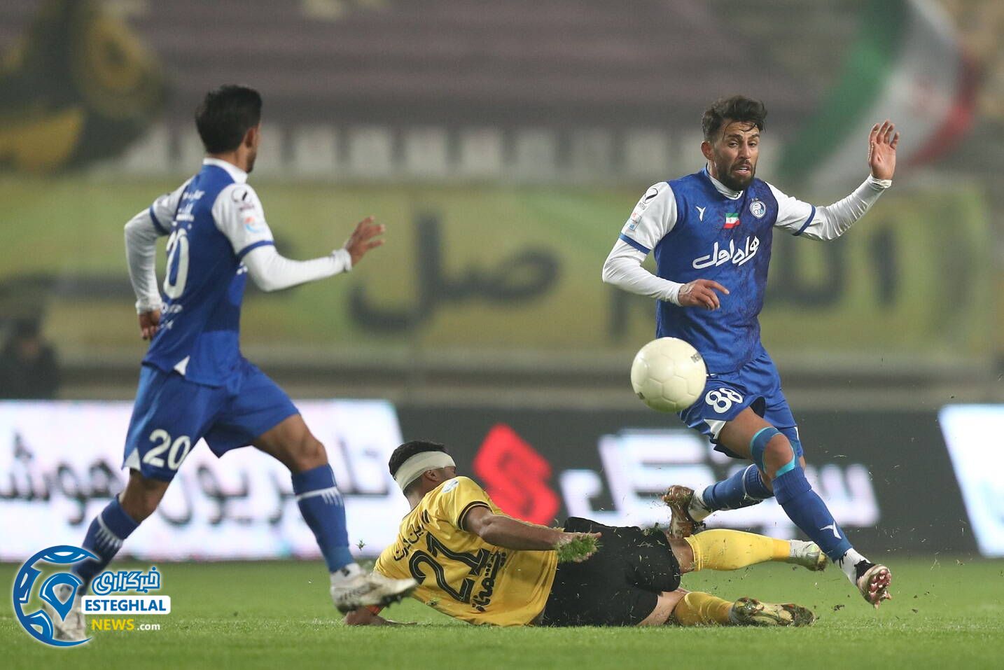 سپاهان 2-1 استقلال(تاج) 