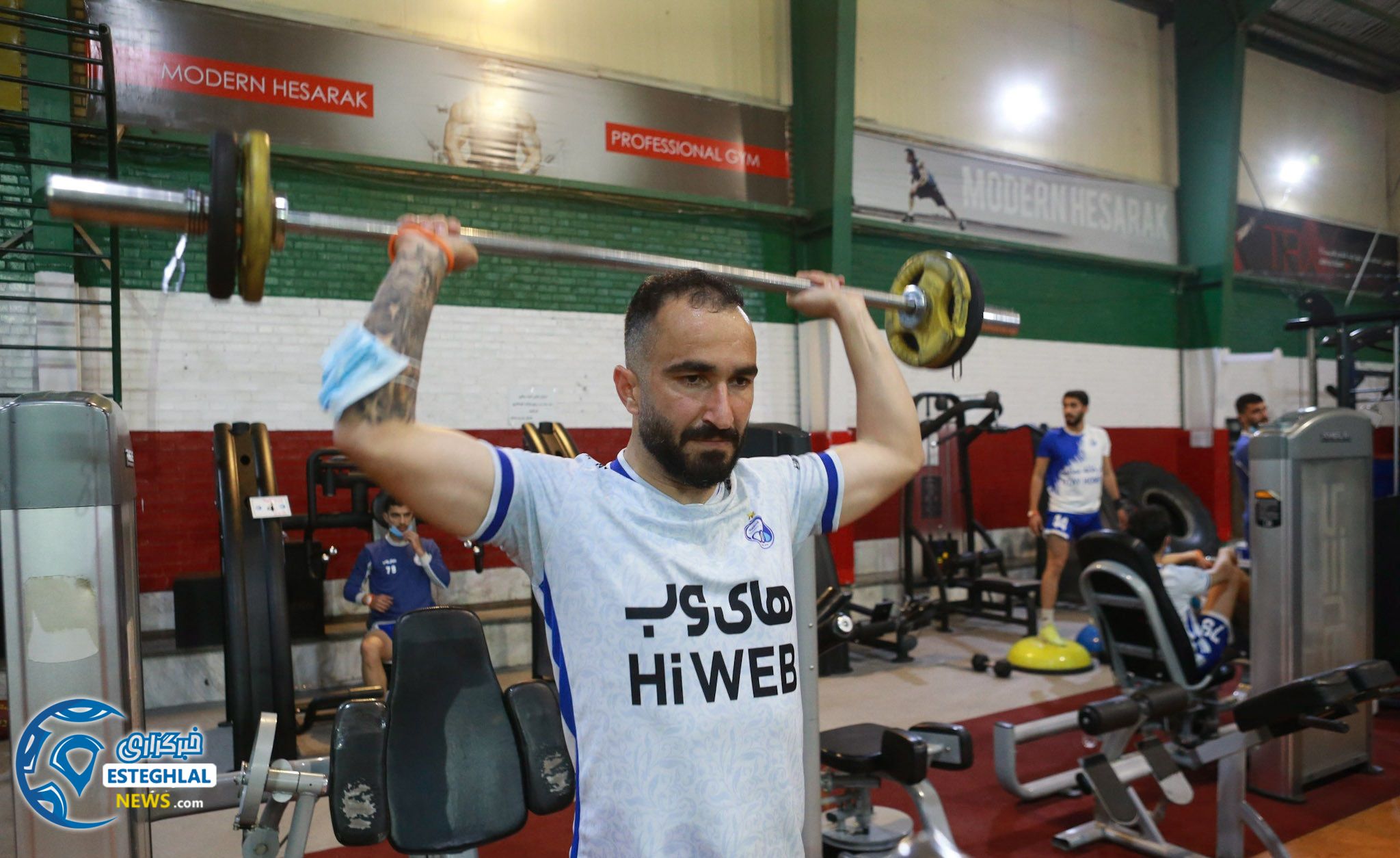 تمرین وزنه استقلال