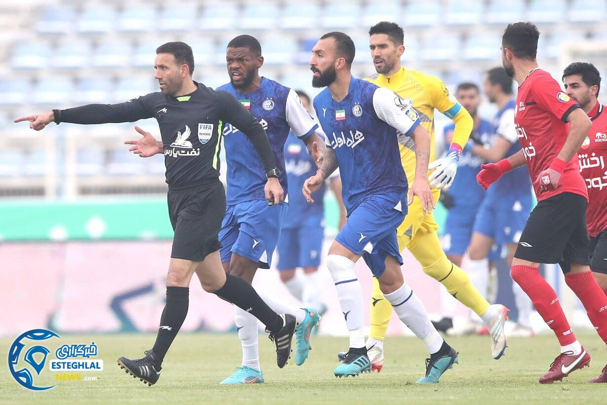 تراکتور 2-0 استقلال