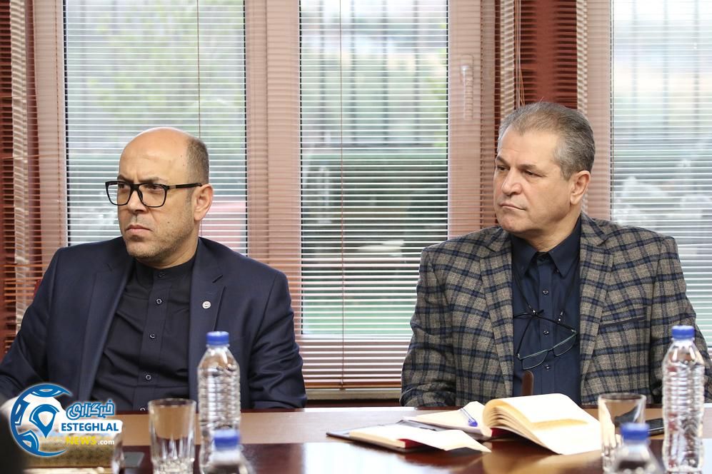 کامران منزوی