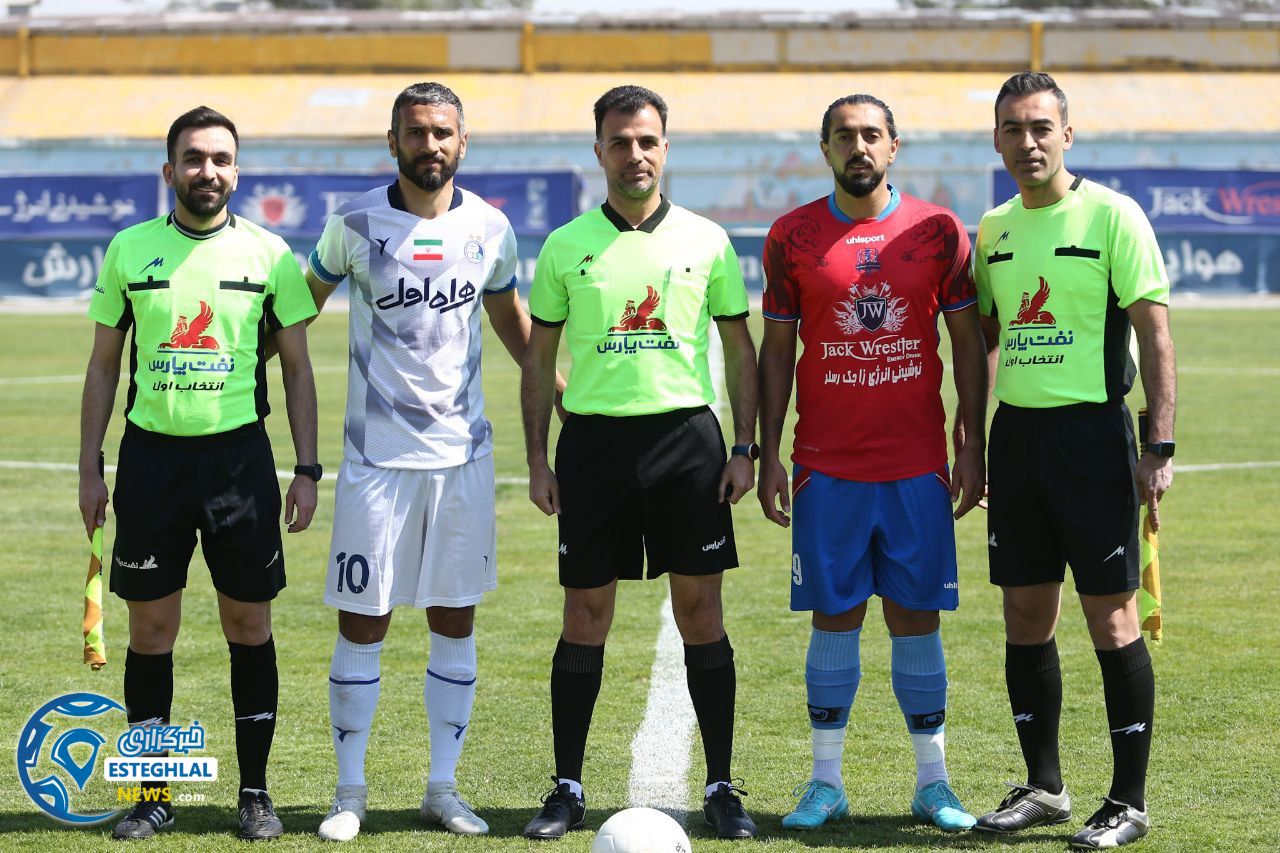 دیدار دوستانه استقلال و نساجی