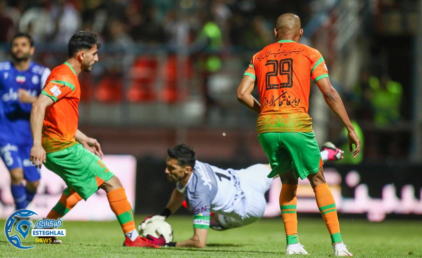 مس رفسنجان 1-2 استقلال(تاج)