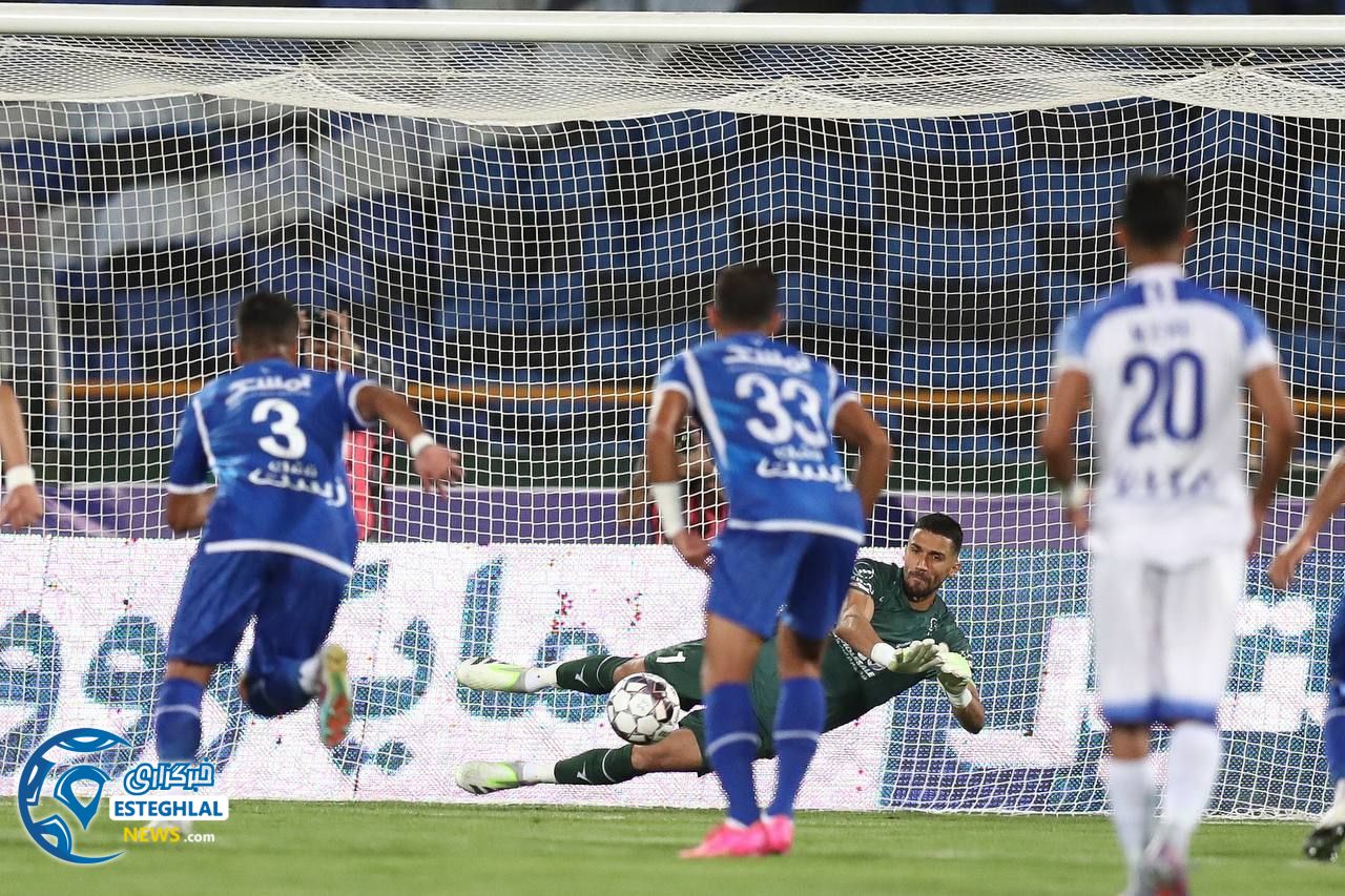 دیدار استقلال و ملوان