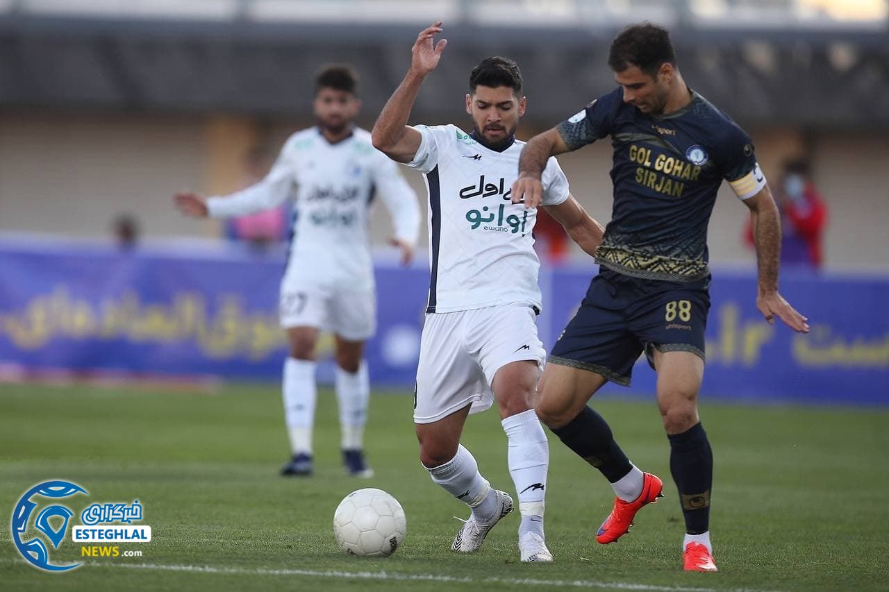 گل گهر 0-3 استقلال