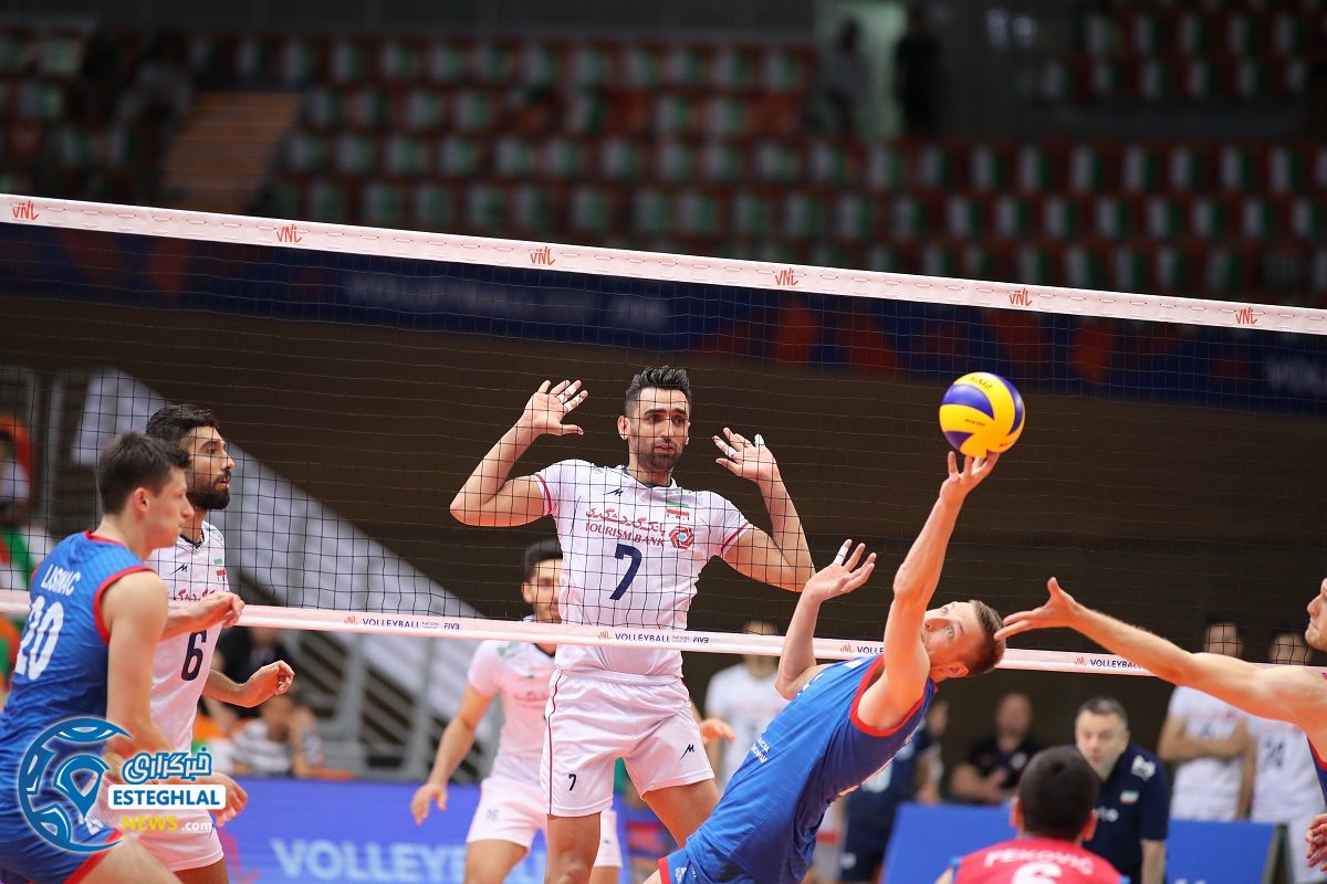 دیدار تیم های ملی والیبال ایران و صربستان