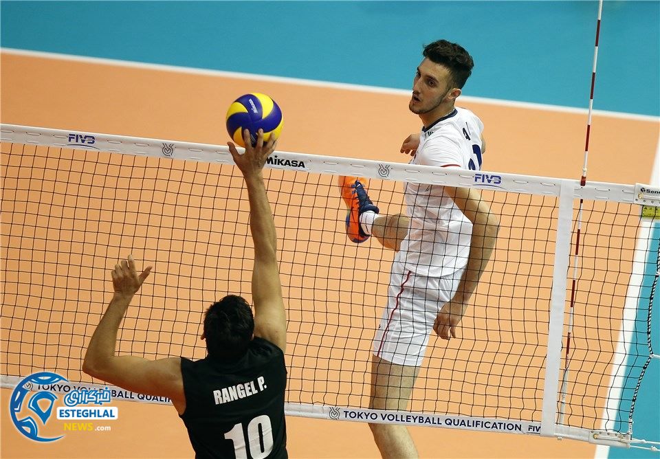 دیدار تیم های ملی والیبال ایران و مکزیک