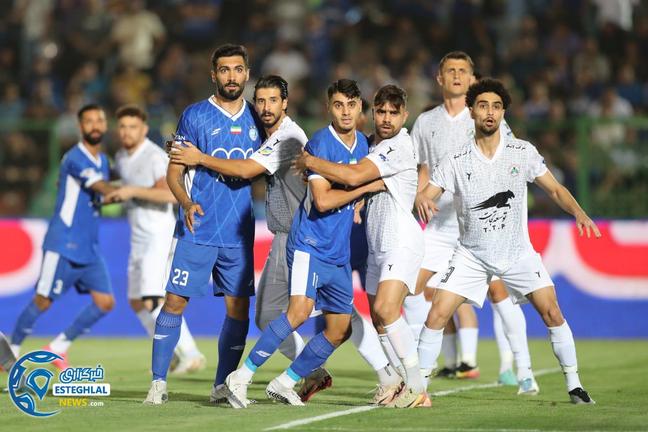 بازی ذوب آهن و استقلال 