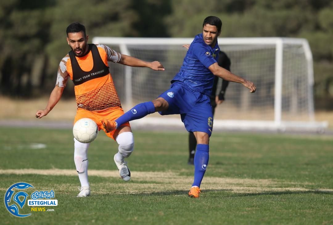 دیدار دوستانه استقلال و هوادار