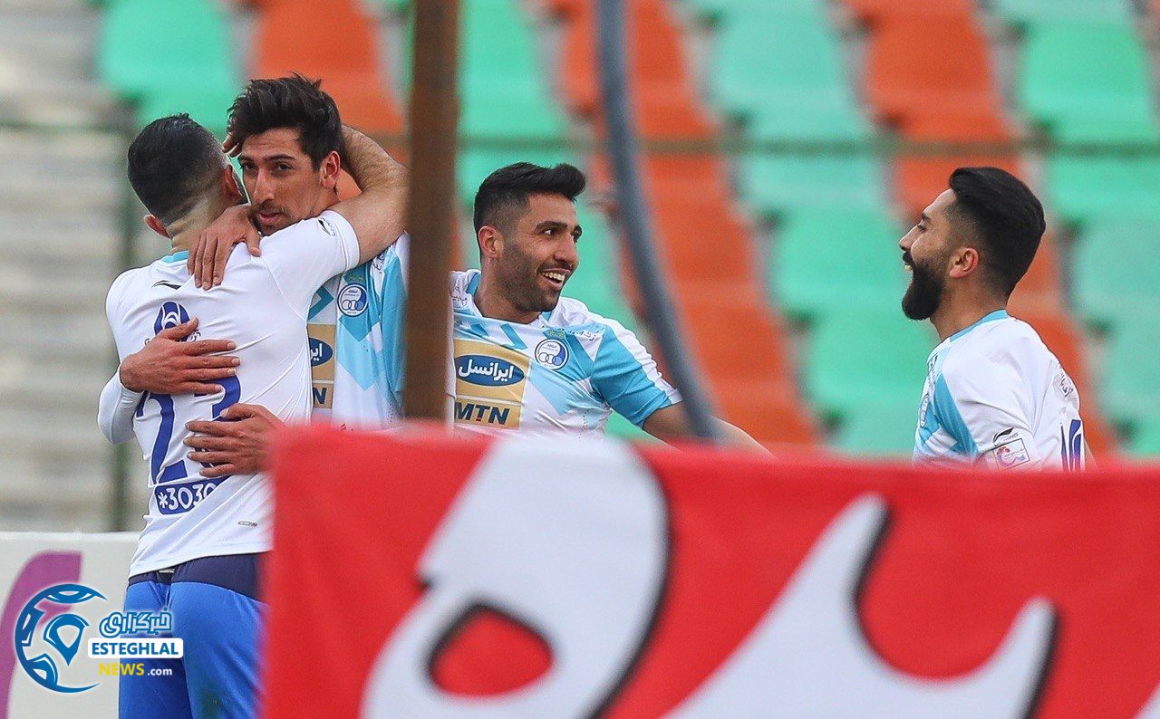 دیدار پیکان و استقلال